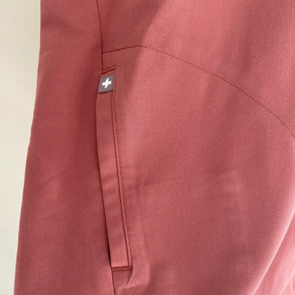 Figs Rafaela Oversized Scrub Top Mauve size small - Picture 3 of 6